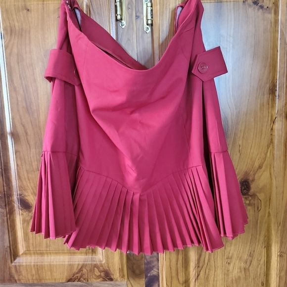 I.N.C. Red Pleated 90s Clueless Skirt Size 10 - Picture 1 of 6
